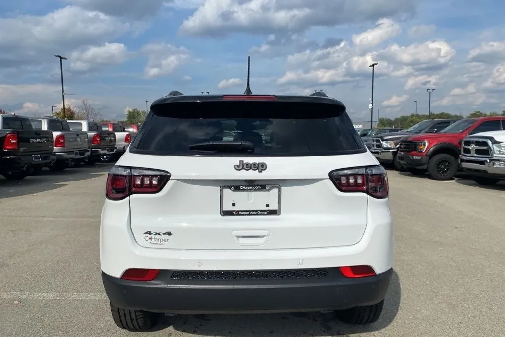 2026 Jeep Compass Limited photo 1