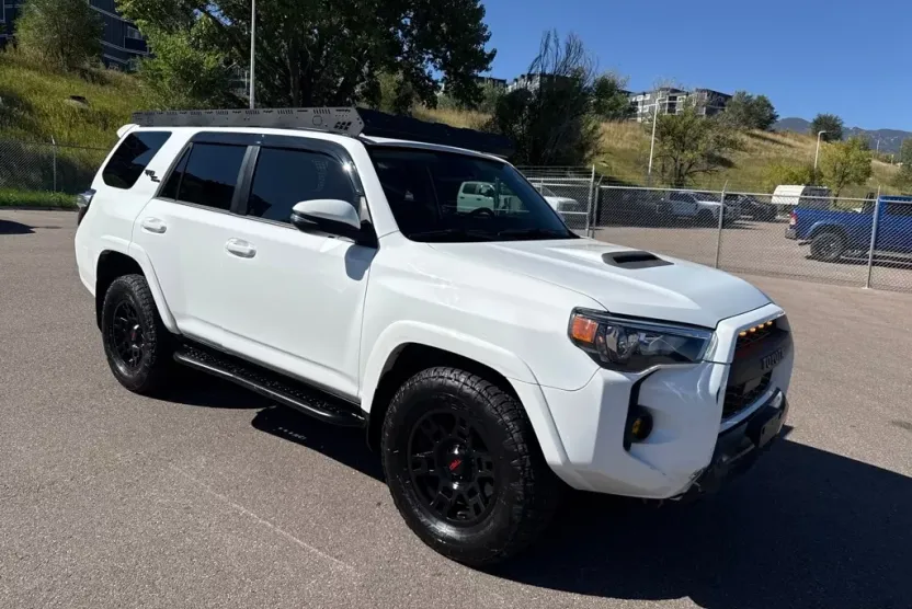 2024 Toyota 4Runner TRD Off-Road Premium photo 1