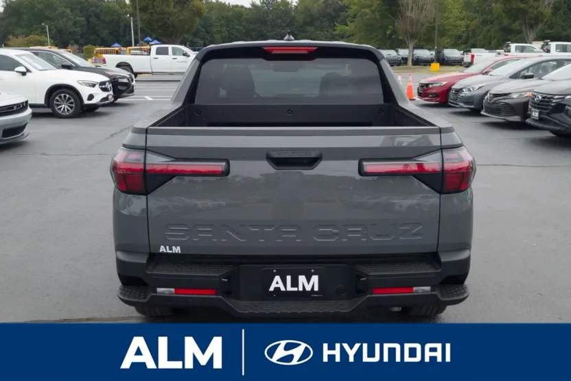 2026 Hyundai Santa Cruz SE photo 1