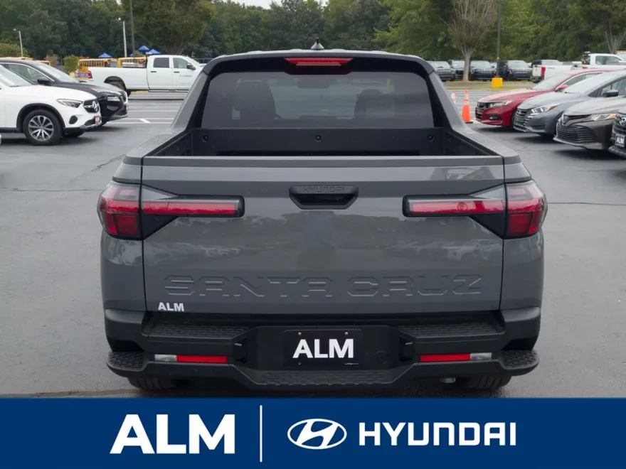 2026 Hyundai Santa Cruz SE photo 1