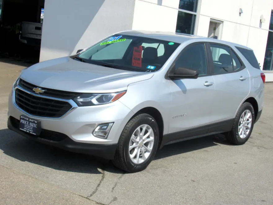 2021 Chevrolet Equinox LS photo 1