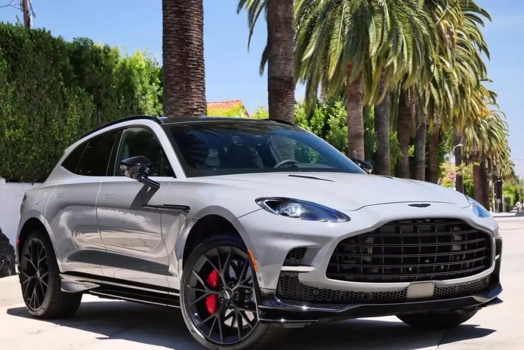 2025 Aston Martin DBX AM8 DBX707 photo 1