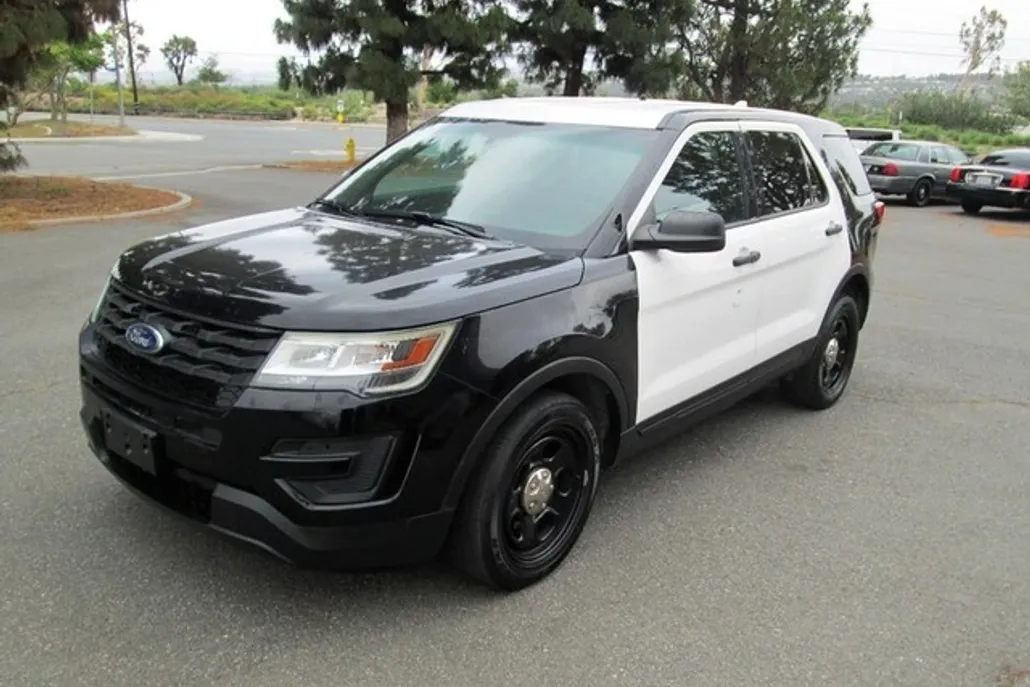 2016 Ford Explorer photo 1