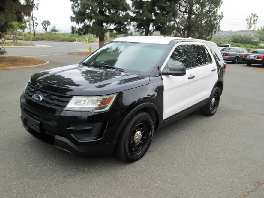 2016 Ford Explorer photo 1
