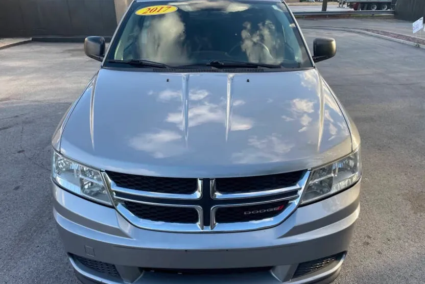 2017 Dodge Journey SE photo 1