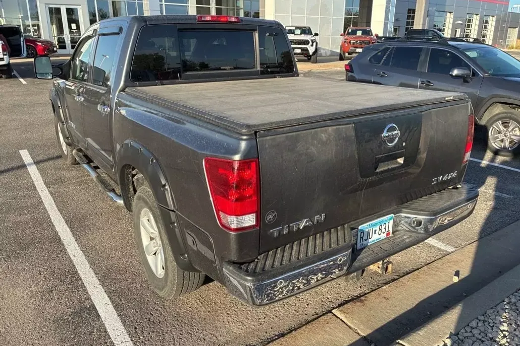 2011 Nissan Titan S photo 1