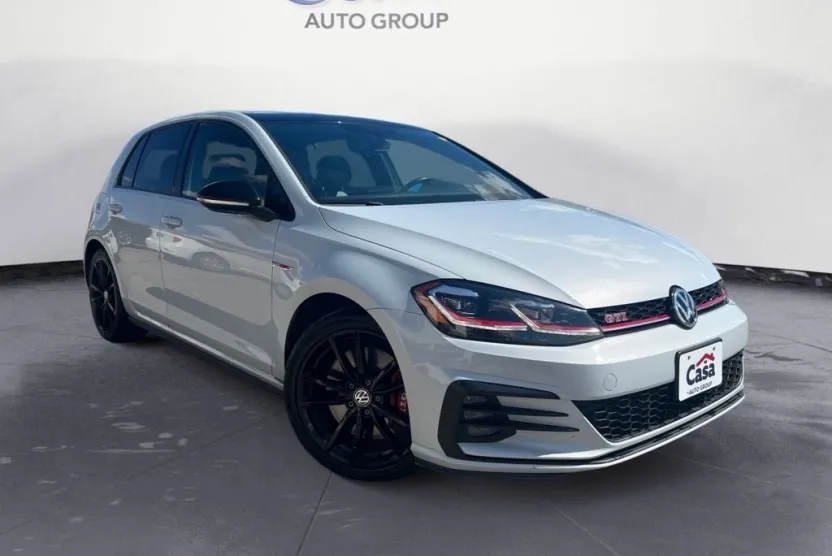 2021 Volkswagen Golf GTI SE photo 1