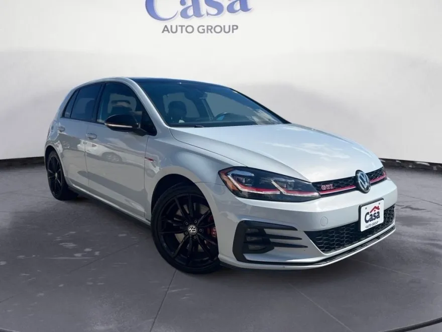2021 Volkswagen Golf GTI SE photo 1