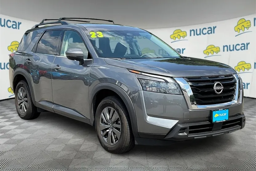 2019 Nissan Titan SL photo 1