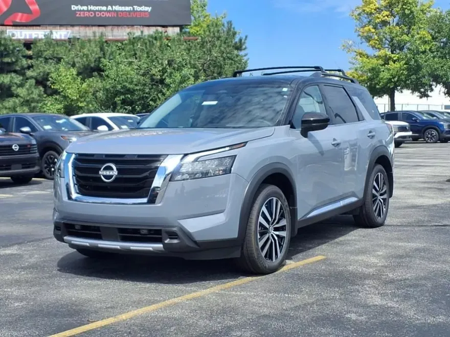 2025 Nissan Pathfinder Platinum photo 1