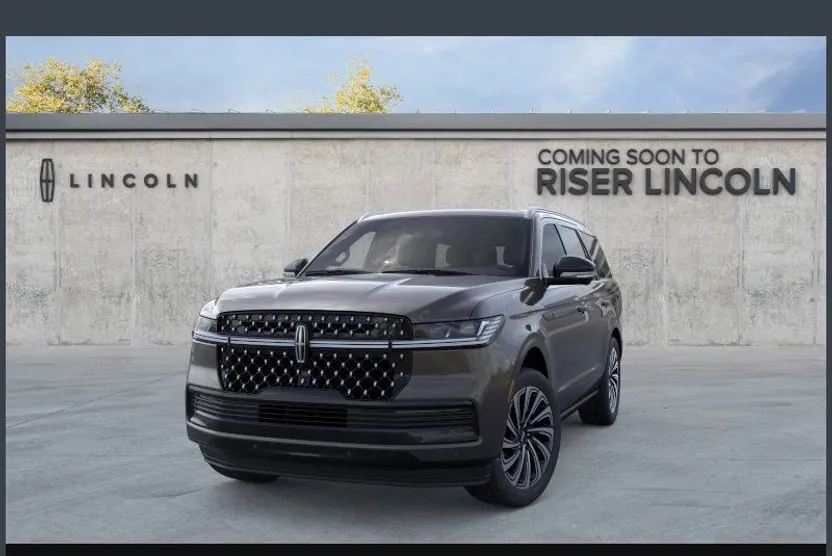 2025 Lincoln Navigator Black Label photo 1