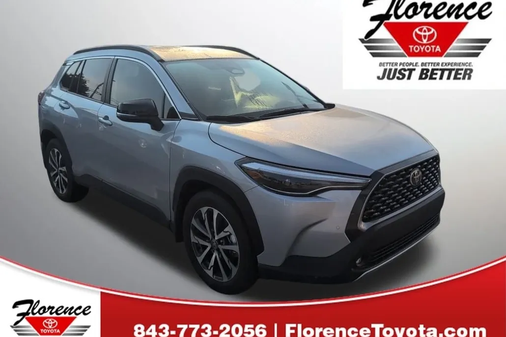 2025 Toyota Corolla Cross XLE photo 1