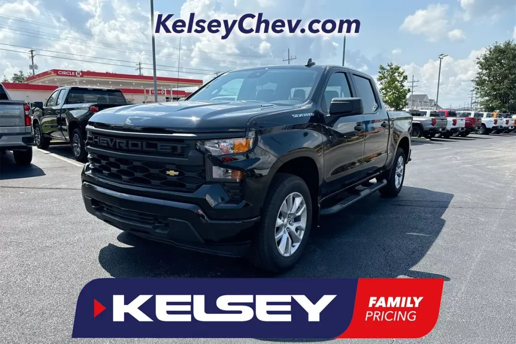 2026 Chevrolet Silverado 1500 Custom photo 1