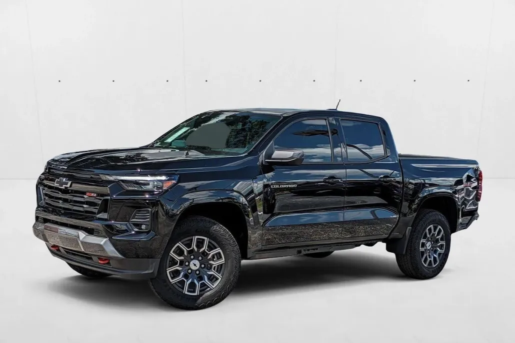 2025 Chevrolet Colorado Z71 photo 1