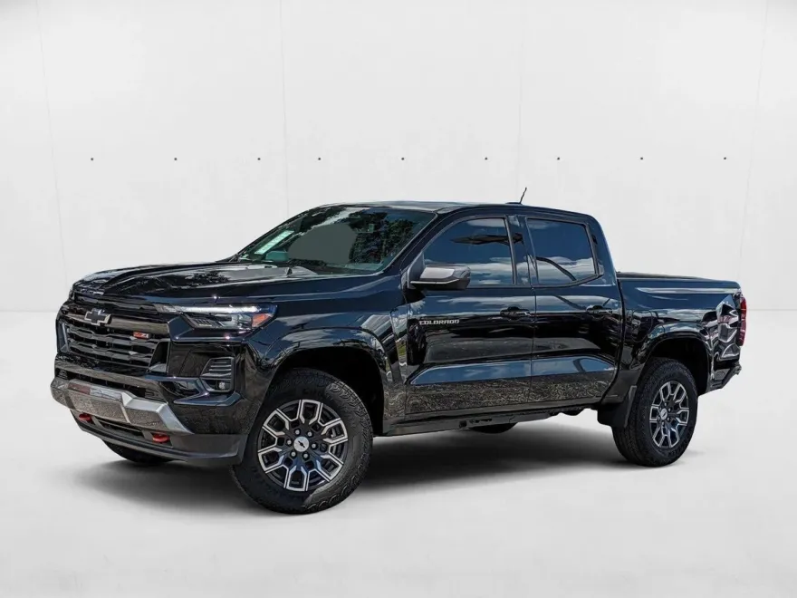2025 Chevrolet Colorado Z71 photo 1