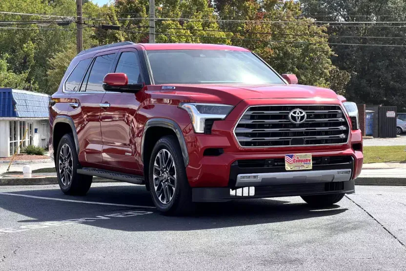 2023 Toyota Sequoia SR5 photo 1