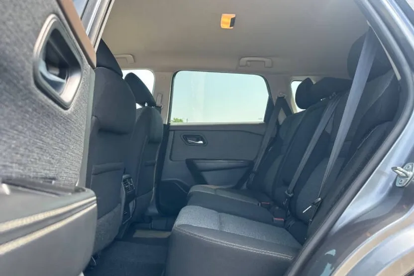 2021 Nissan Rogue SV photo 1
