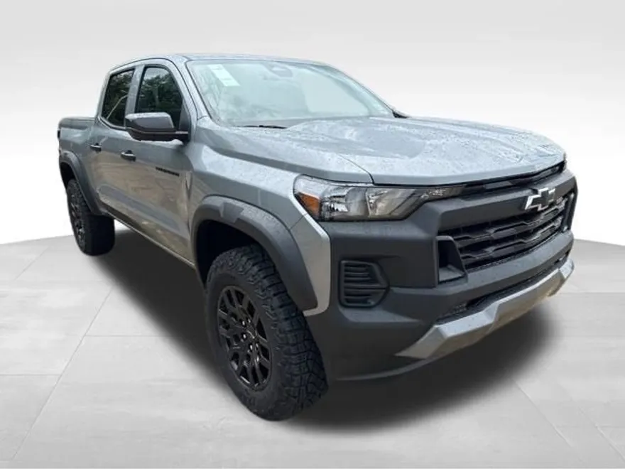 2025 Chevrolet Colorado Trail Boss photo 1