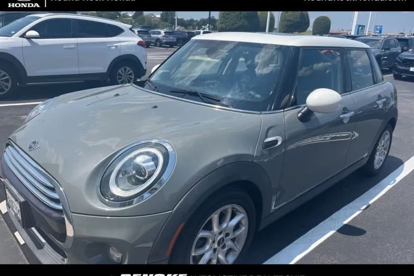 2019 Mini Cooper 4 Door Hardtop photo 1