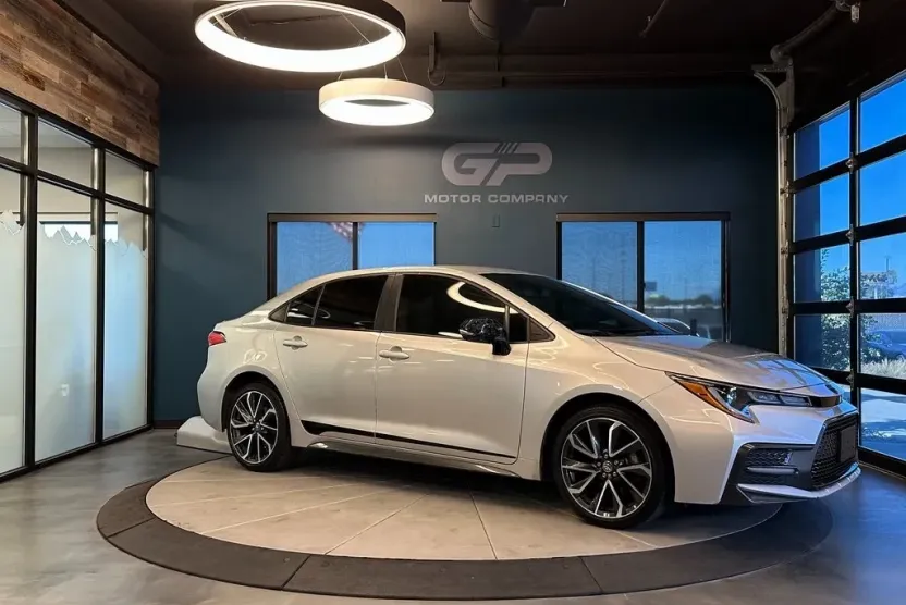 2022 Toyota Corolla SE photo 1