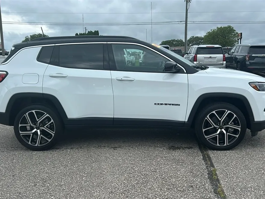 2025 Jeep Compass Limited photo 1