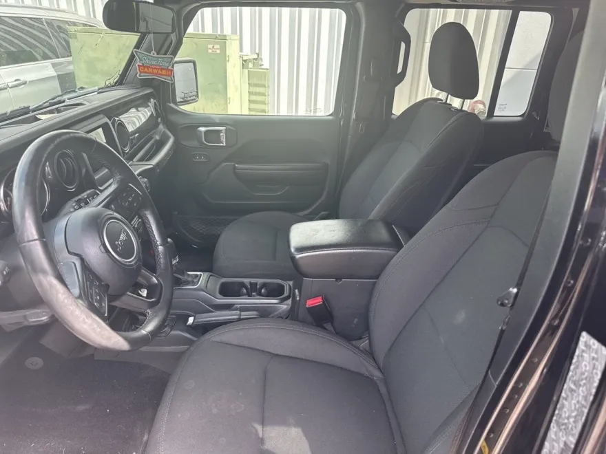 2021 Jeep Wrangler Unlimited Sport Altitude photo 1