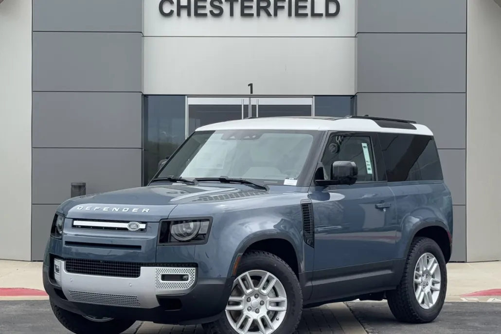 2025 Land Rover Defender 90 S photo 1