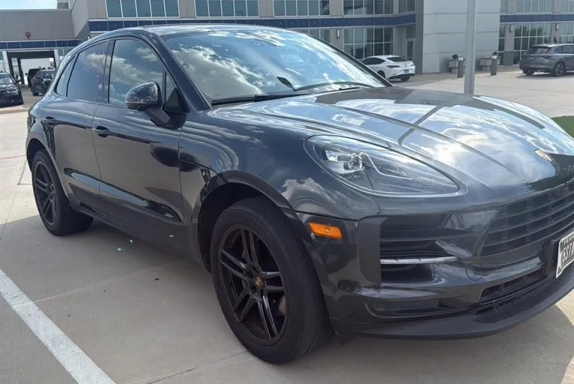 2021 Porsche Macan S photo 1