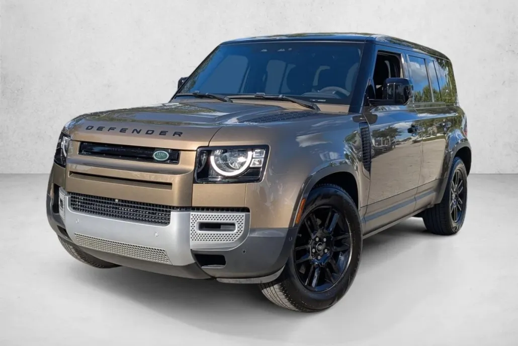 2021 Land Rover Defender Standard photo 1