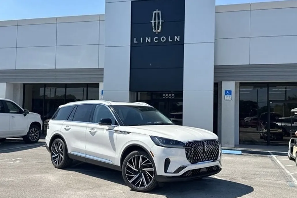 2025 Lincoln Aviator Reserve photo 1