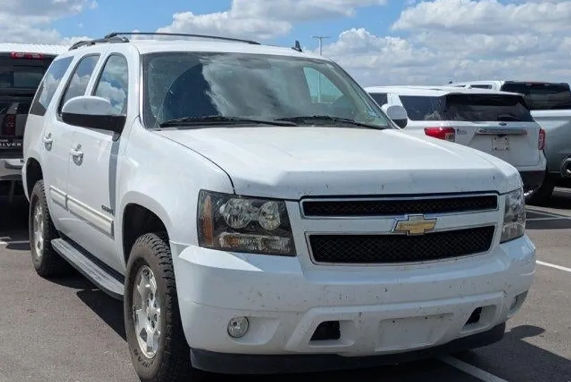 2011 Chevrolet Tahoe LS photo 1