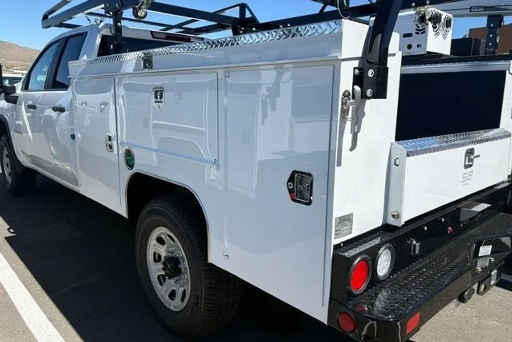 2025 Chevrolet Silverado 2500HD photo 1