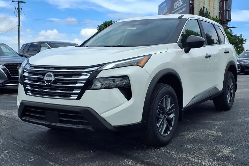 2025 Nissan Rogue S photo 1
