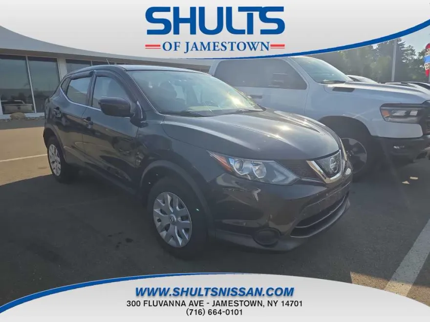 2018 Nissan Rogue Sport S photo 1