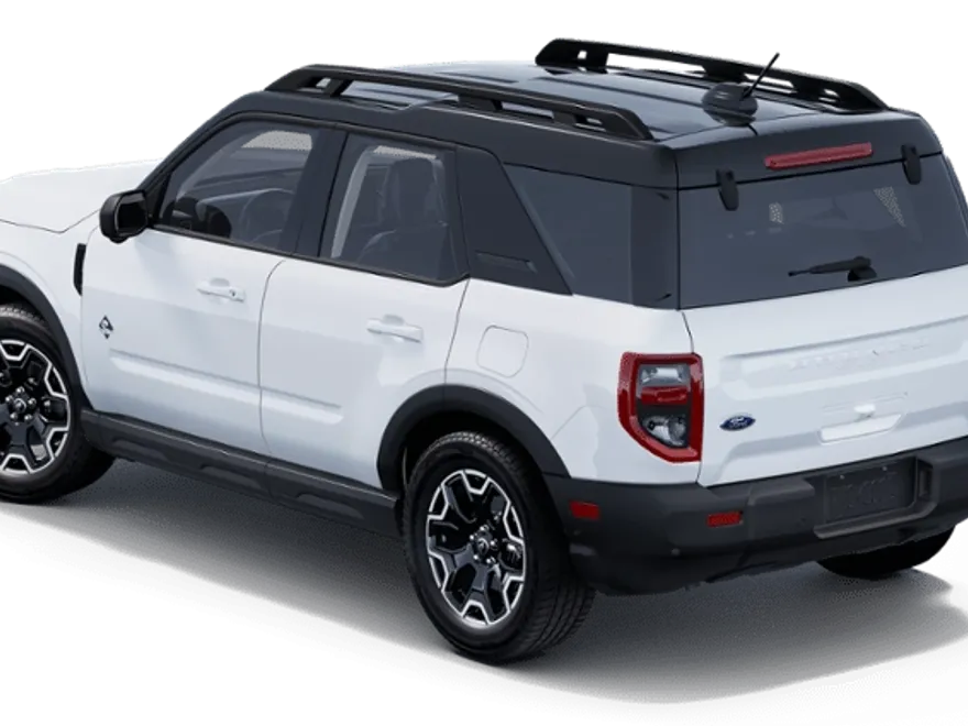 2025 Ford Bronco Sport Outer Banks photo 2
