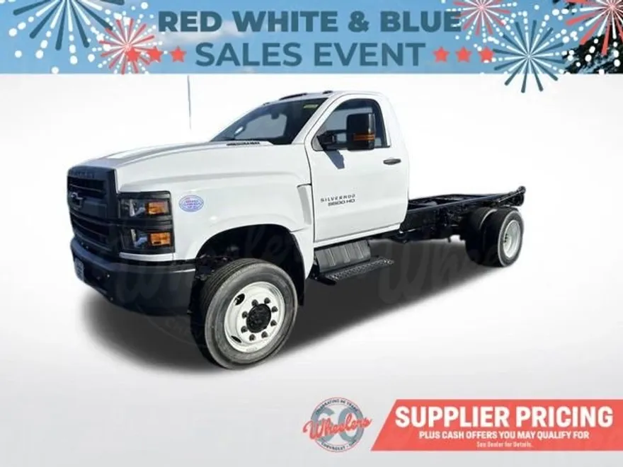 2024 Chevrolet Silverado 5500HD Work Truck photo 1