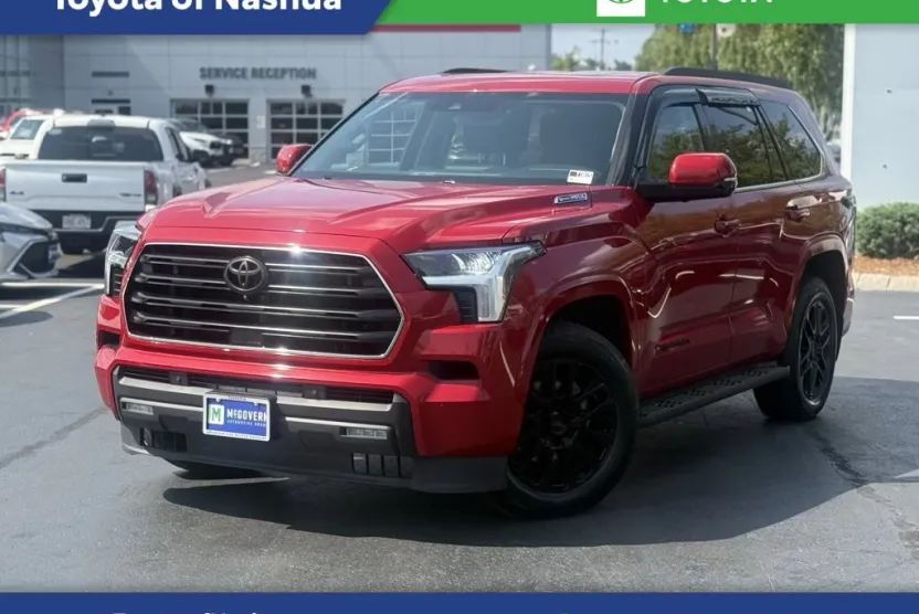 2023 Toyota Sequoia SR5 photo 1