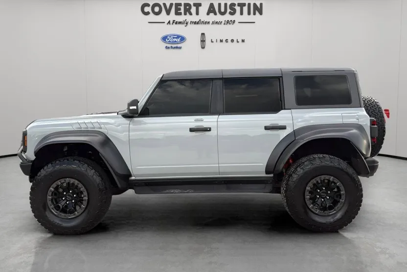 2023 Ford Bronco Raptor photo 1