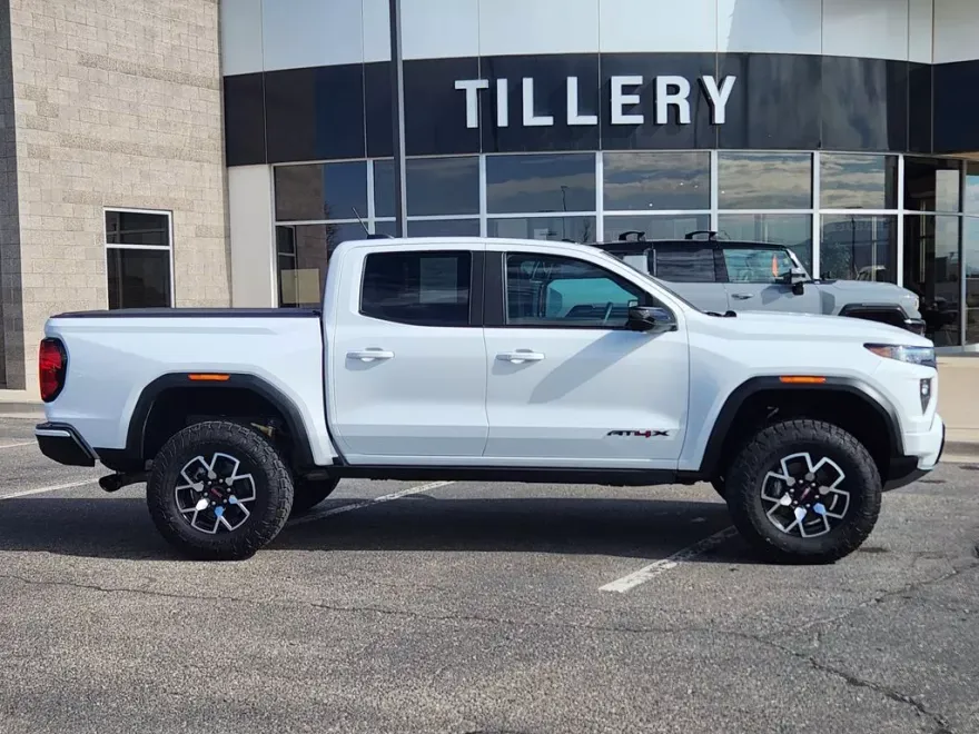 2023 Gmc Canyon AT4X photo 1