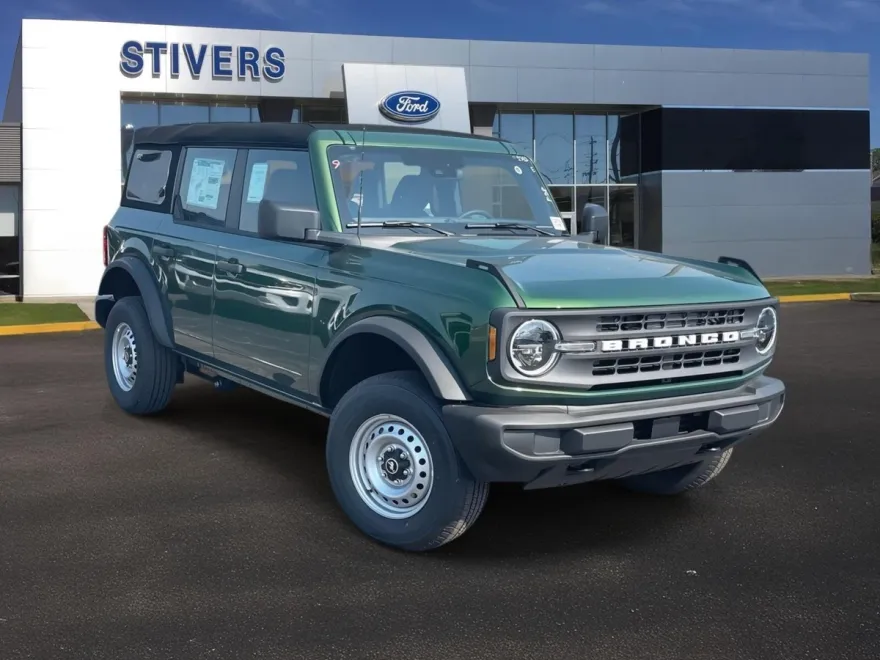 2025 Ford Bronco Base photo 1