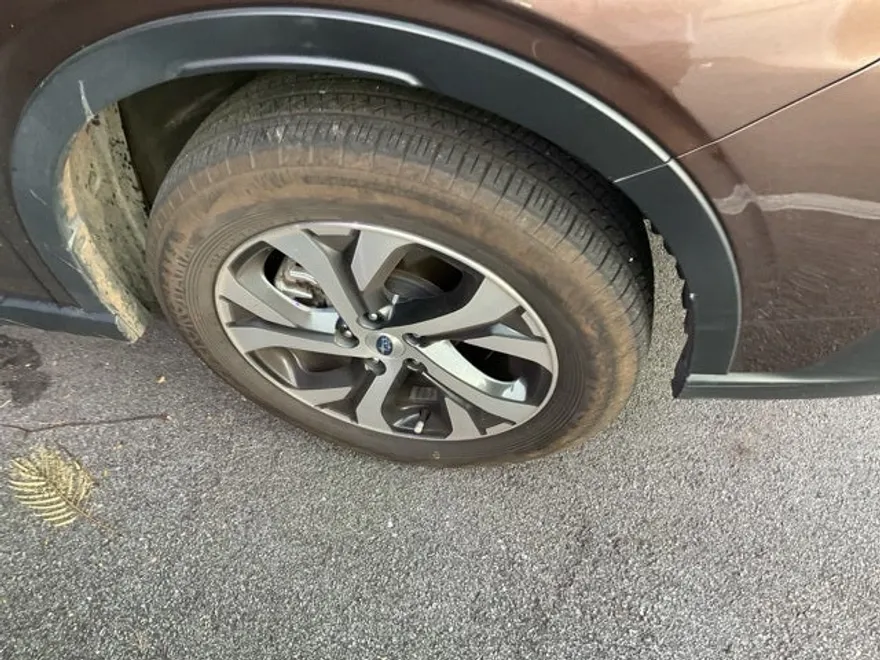 2020 Subaru Outback Limited photo 1