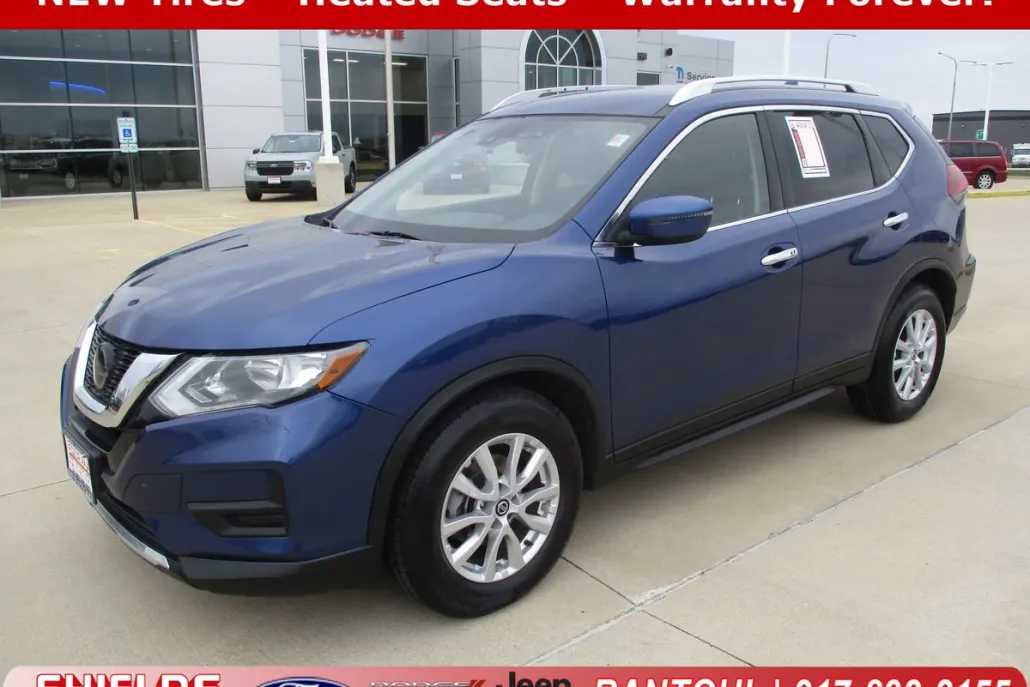 2020 Nissan Rogue SV photo 1