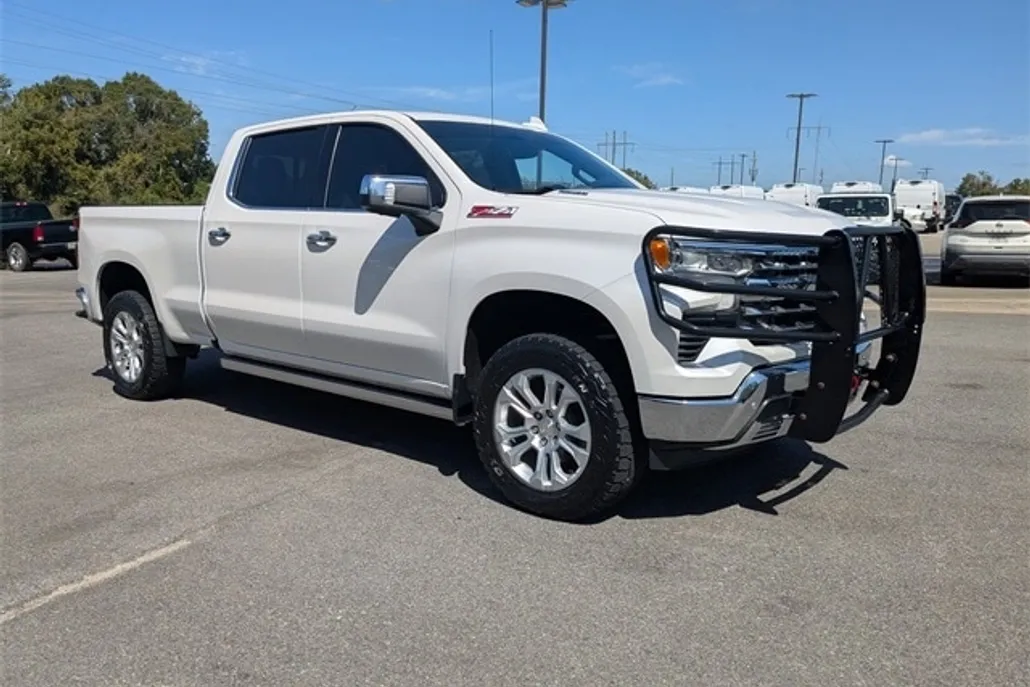 2023 Chevrolet Silverado 1500 LTZ photo 1