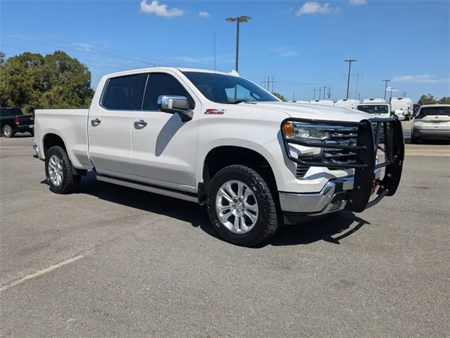 2023 Chevrolet Silverado 1500 LTZ photo 1