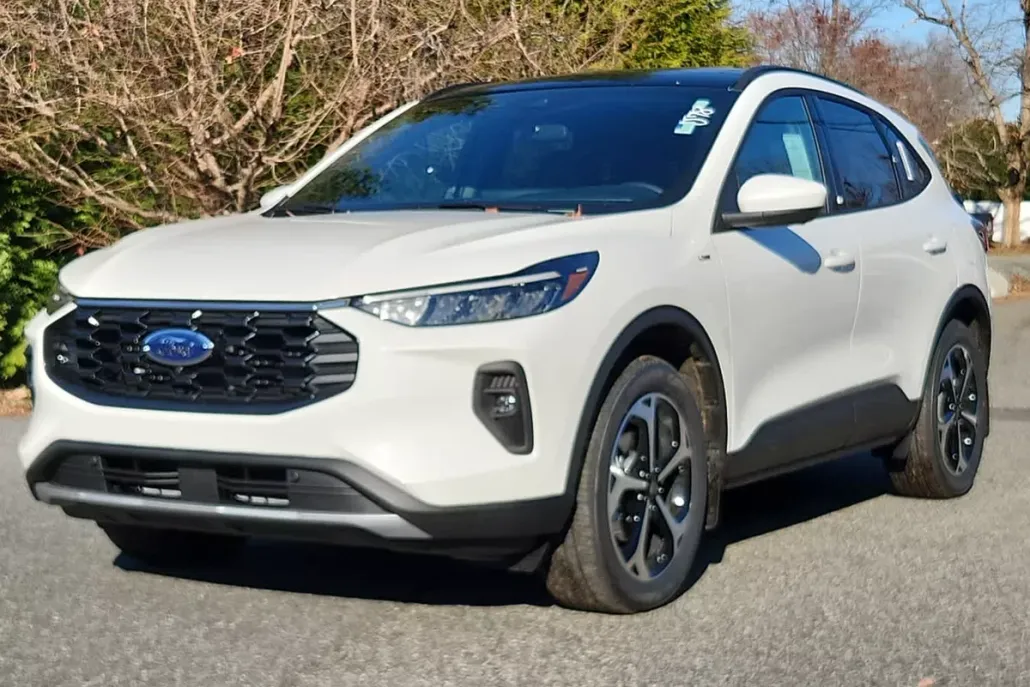 2025 Ford Escape ST-Line Select photo 1