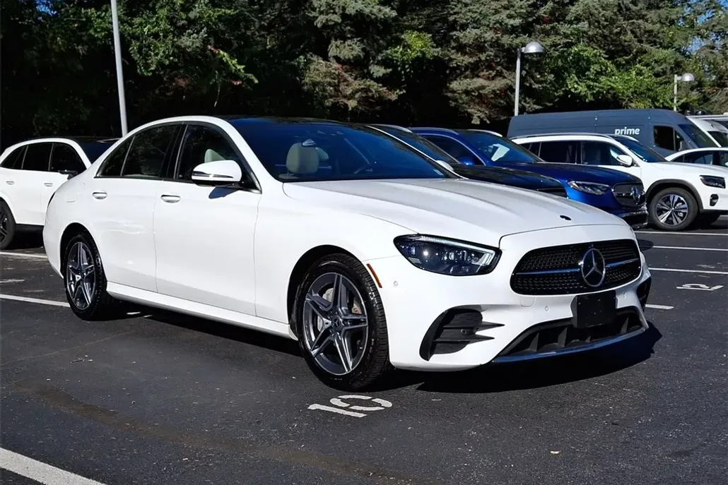 2022 Mercedes Benz E 350 photo 1