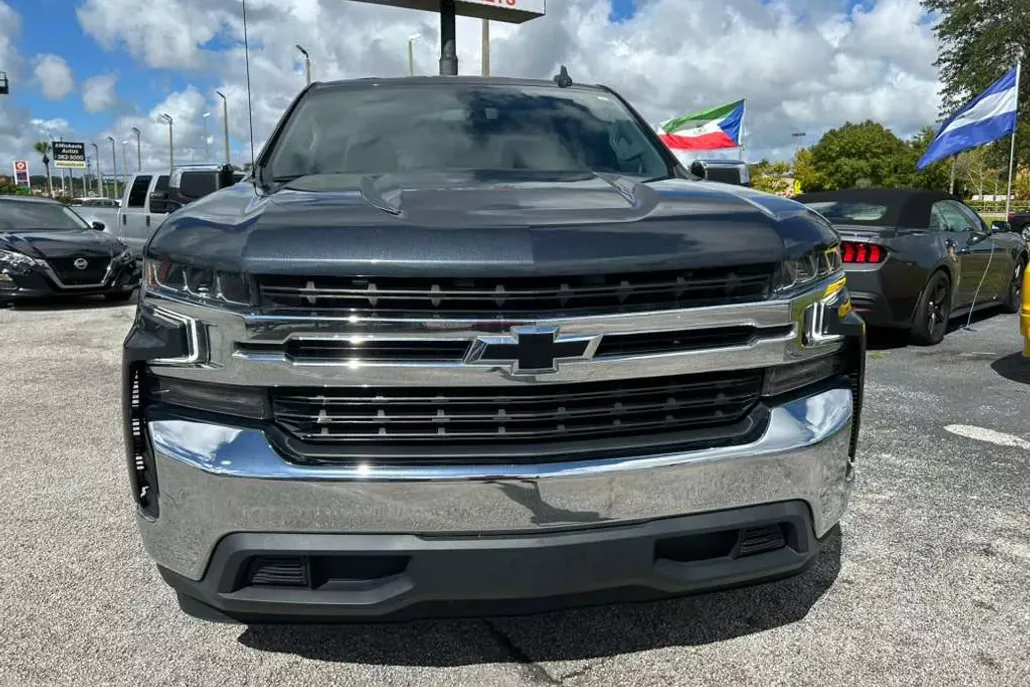 2021 Chevrolet Silverado 1500 LT photo 1