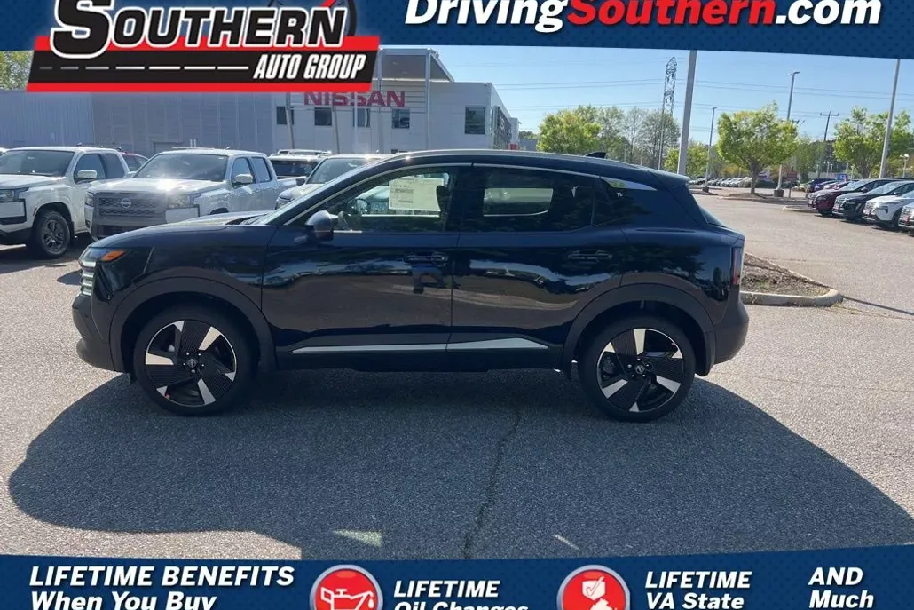 2025 Nissan Kicks SR photo 1