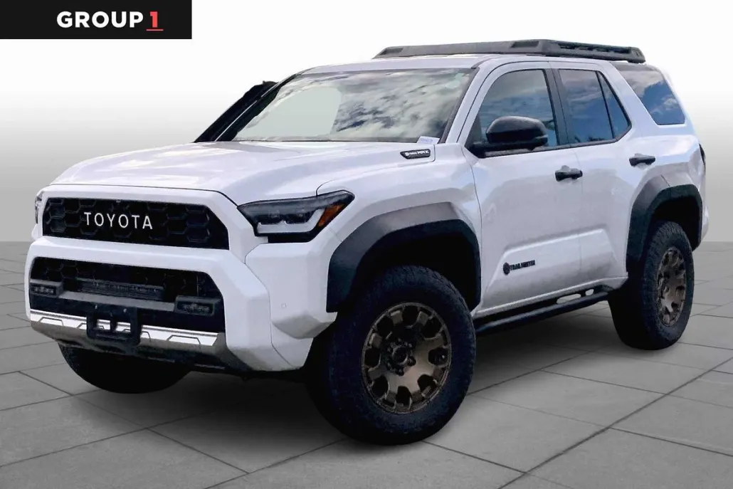 2025 Toyota 4Runner 4WD photo 1