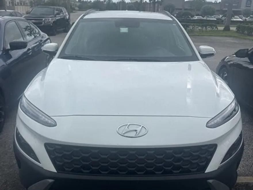 2023 Hyundai Kona SEL photo 1
